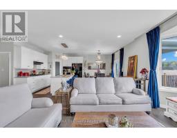 18 CROCUS AVENUE - 8