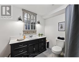 528 BALDWIN CRESCENT - 34