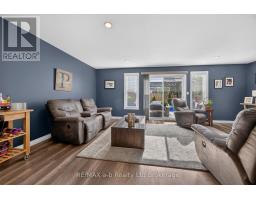 507 HUMMINGBIRD CRESCENT - 16