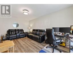 138 LYNDALE CRESCENT - 13