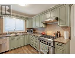 138 LYNDALE CRESCENT - 17