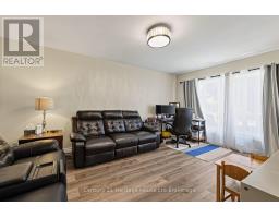 138 LYNDALE CRESCENT - 2