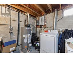 138 LYNDALE CRESCENT - 28