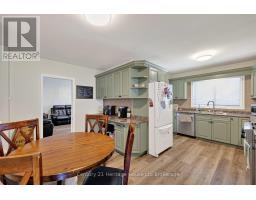 138 LYNDALE CRESCENT - 3