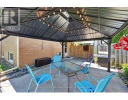 138 LYNDALE CRESCENT - 32
