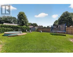 138 LYNDALE CRESCENT - 33
