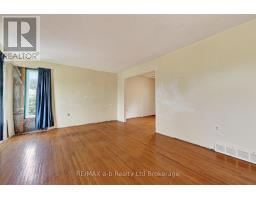 19 SPRUCE ROAD - 15
