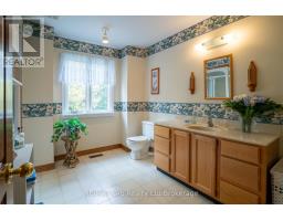 385522 59 HIGHWAY - 26