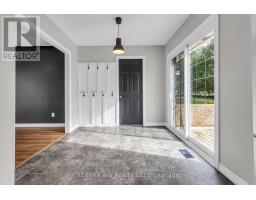 21 PEGGY AVENUE - 8