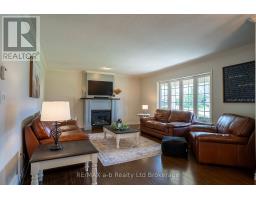 4 OTTERVIEW DRIVE - 11