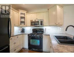 4 OTTERVIEW DRIVE - 16