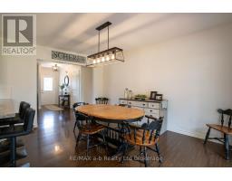 4 OTTERVIEW DRIVE - 18