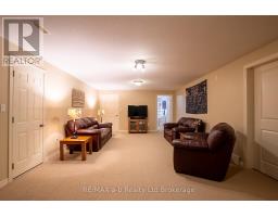 4 OTTERVIEW DRIVE - 26