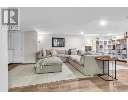 9 STRATHCONA DRIVE - 12
