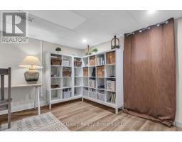 9 STRATHCONA DRIVE - 14