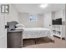 9 STRATHCONA DRIVE - 15