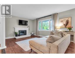 9 STRATHCONA DRIVE - 4