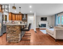 9 STRATHCONA DRIVE - 5
