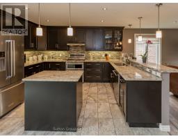 86 WALKER ROAD - 11