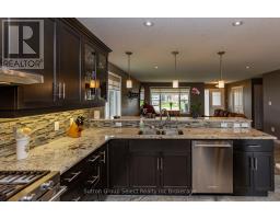 86 WALKER ROAD - 12