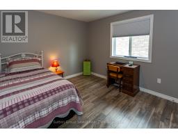 86 WALKER ROAD - 20
