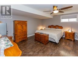 86 WALKER ROAD - 31