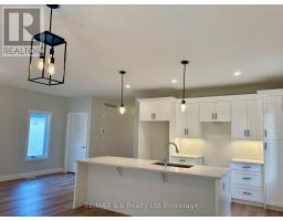 41 CASH CRESCENT - 3
