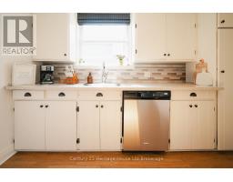 758 WILTON CRESCENT - 11