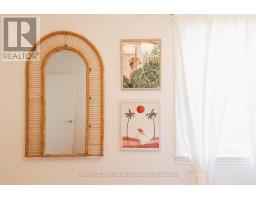 758 WILTON CRESCENT - 15