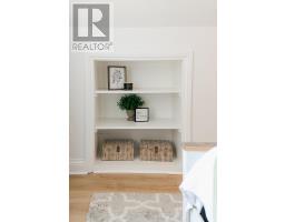 758 WILTON CRESCENT - 23