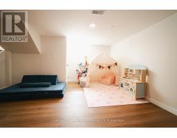 758 WILTON CRESCENT - 28