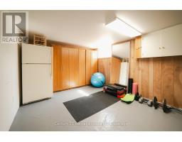 758 WILTON CRESCENT - 30