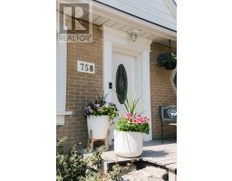 758 WILTON CRESCENT - 4