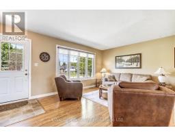 49 BRIAR DRIVE - 13