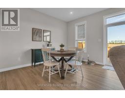 18 CANARY STREET - 12