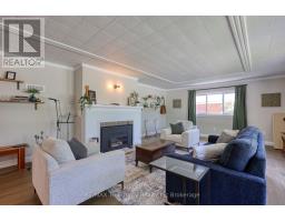 16 DELEVAN CRESCENT - 13