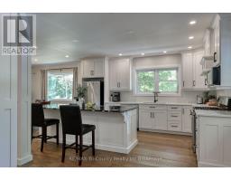 16 DELEVAN CRESCENT - 5