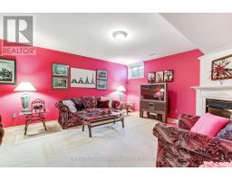 54 - 19 HANLON PLACE - 20