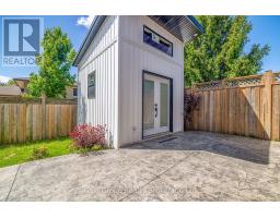 10 KNOWLES DRIVE - 22