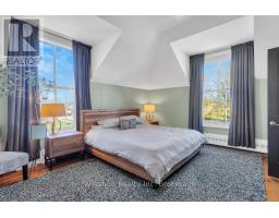 64 SOUTH STREET W - 24