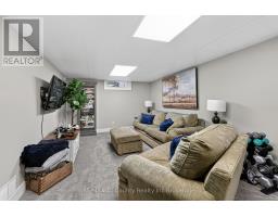 11 ADAMS AVENUE - 30