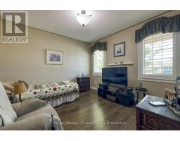 121 WESTON DRIVE - 5