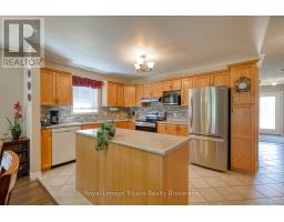 121 WESTON DRIVE - 7