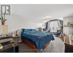 1180 CAEN AVENUE - 21