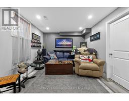 1180 CAEN AVENUE - 31