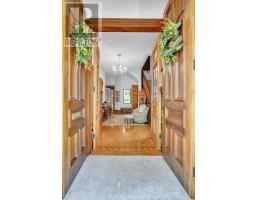 105 VANSITTART AVENUE - 30