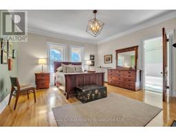 105 VANSITTART AVENUE - 33
