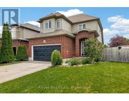 762 FRONTENAC CRESCENT - 1