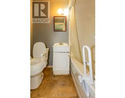 724 RATHBOURNE AVENUE - 16