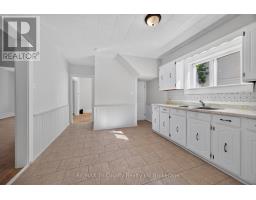 61 BROCK STREET E - 12